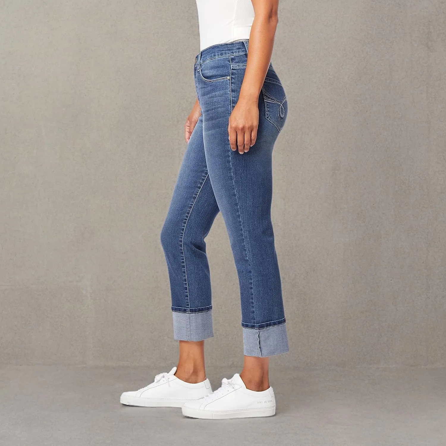 Angels Forever Young Women's Signature Straight Crop Jeans