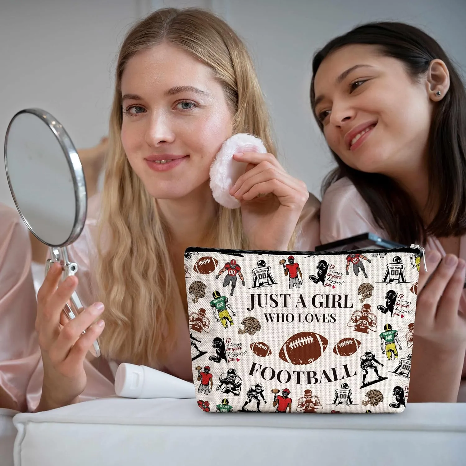 Football Gifts Makeup Bag For Woman, Just A Woman Who Loves Football Cosmetic Bag, Sport Lover Gift Bag, Football Mom Makeup Zipper Bag, Birthday Gifts For Family Friends Sister BFF, A42