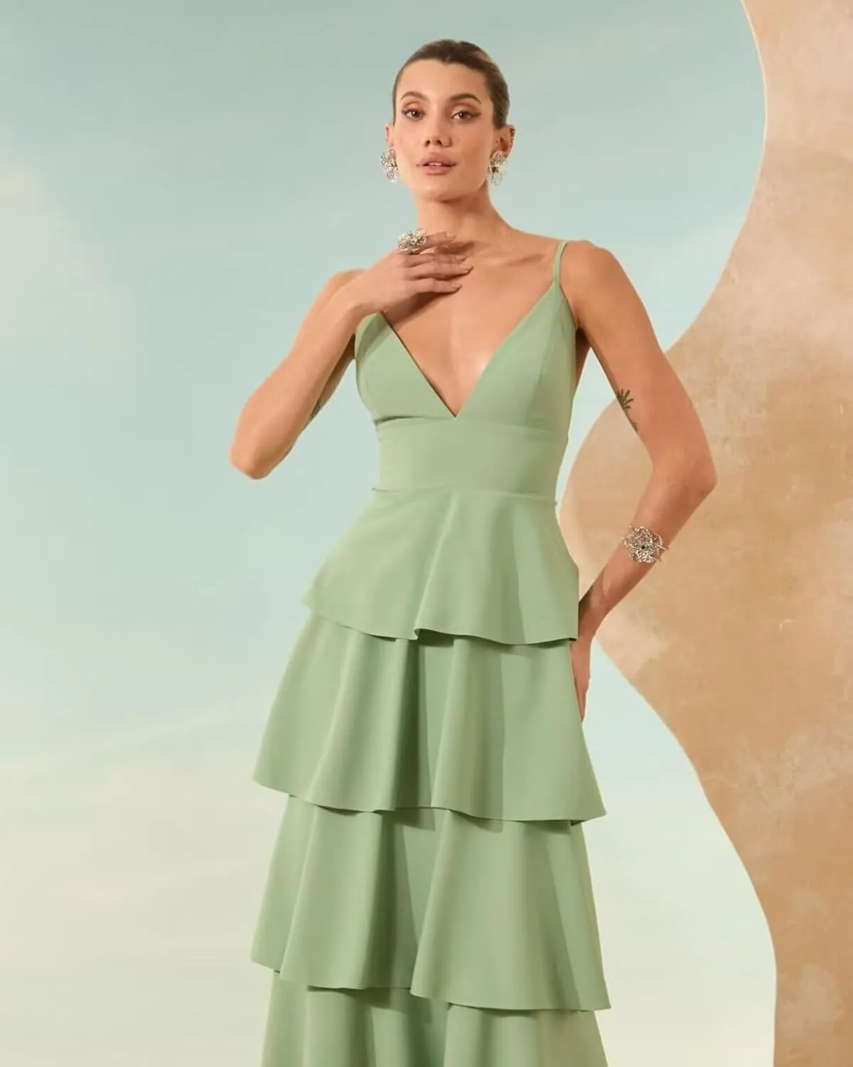 Tiered Ruffles Bridesmaid Dresses Long Chiffon V Neck Pleated Formal Evening Dress Hi011