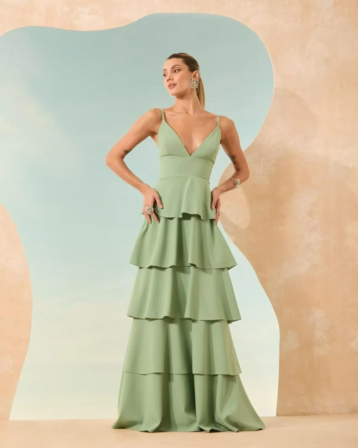 Tiered Ruffles Bridesmaid Dresses Long Chiffon V Neck Pleated Formal Evening Dress Hi011