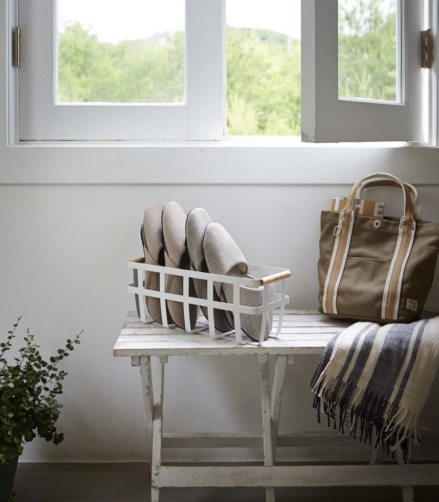 Tosca Slim Storage Basket in White/Natural