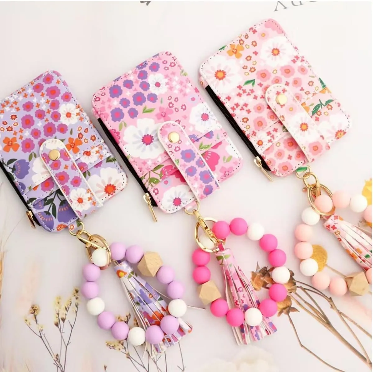 Wristlet Wallet, Women's Style Beaded & Tassel Charms Keychain with Flower Pattern Wallet, Fashion Wristband Accessories (Light Blue)